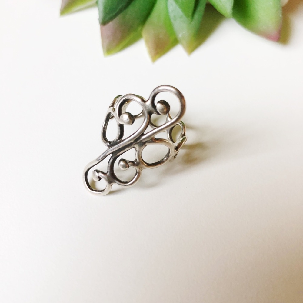 🌸Vintage Sterling Silver Swirl Ring